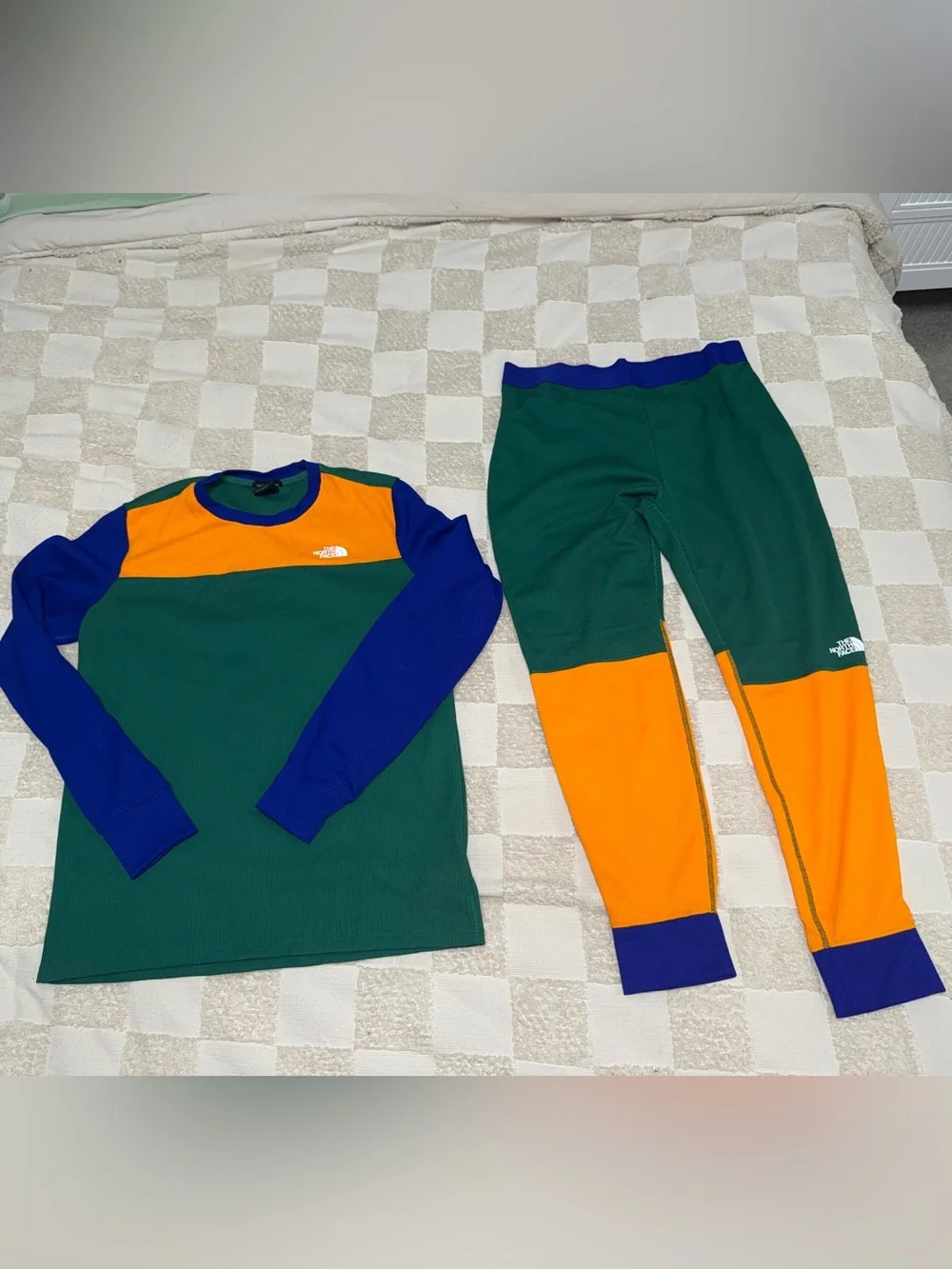 NWOT The North Face Green, Orange & Blue‎ Colorblock Base Layer Set size M